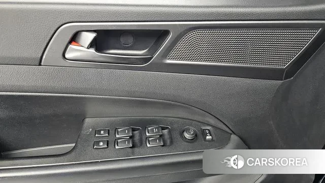 Ssangyong The New Rexton Sports Cannes id 3323662 из Кореи 9