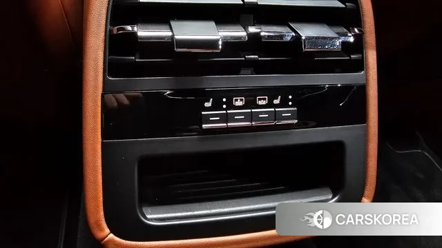 Maserati Quattroporte id 3000295 из Кореи 9