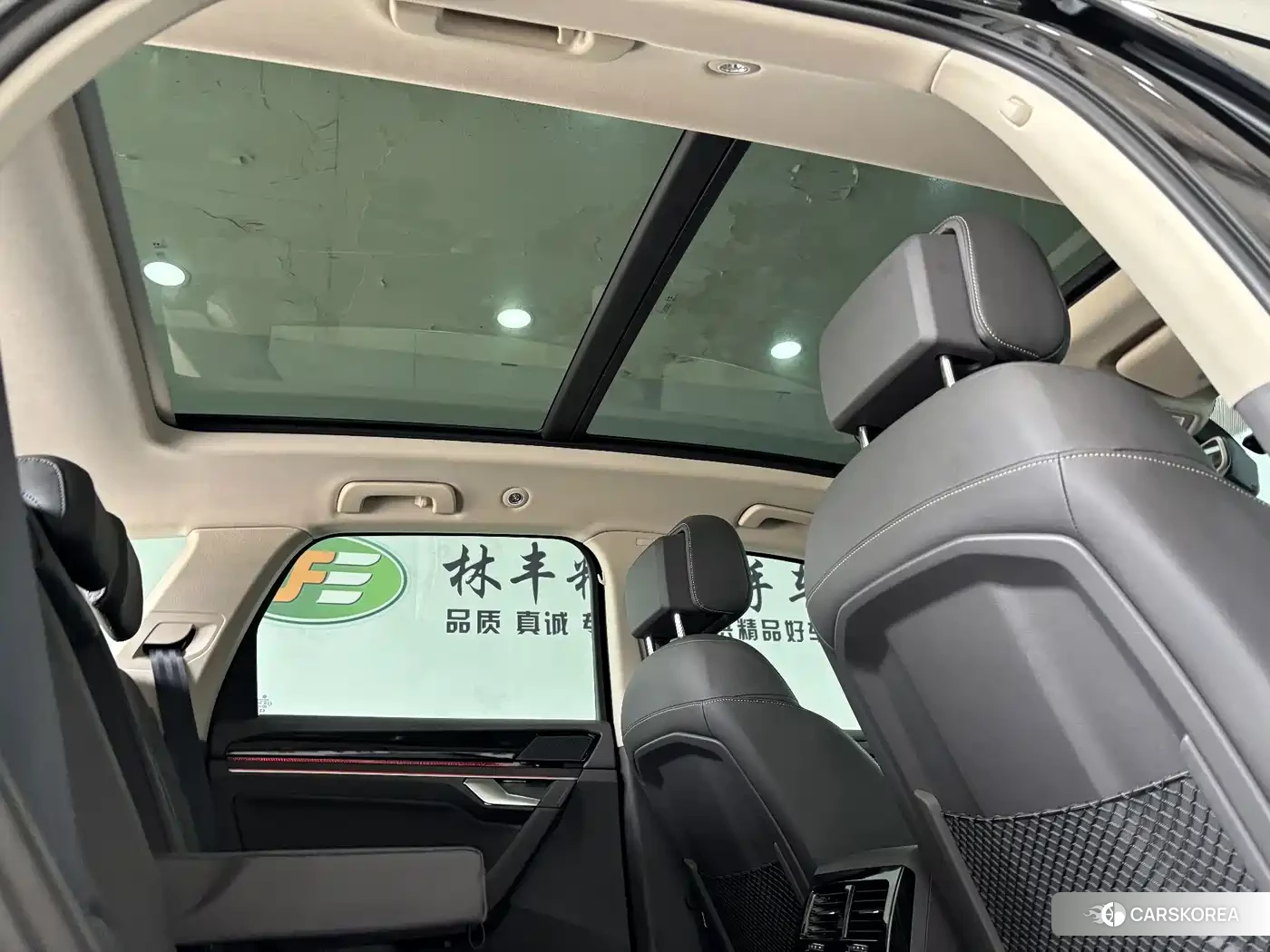Volkswagen Touareg id 4679569 из Китая 9