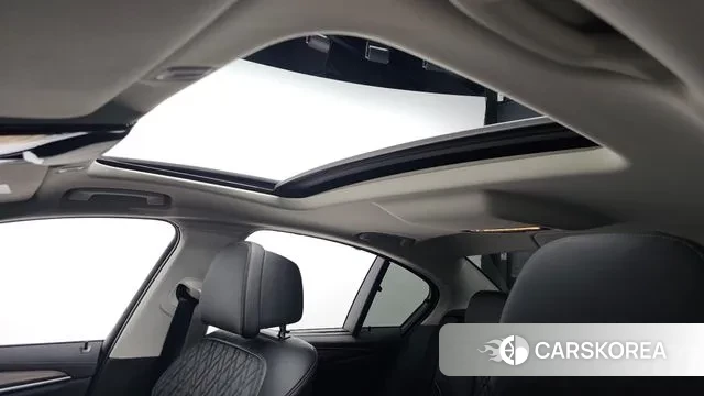 BMW 5 Series (G30) id 3354177 из Кореи 9