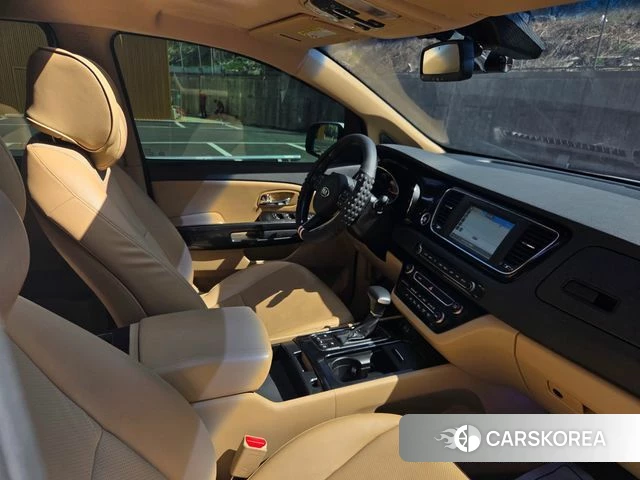 Kia All New Carnival id 3955958 из Кореи 9