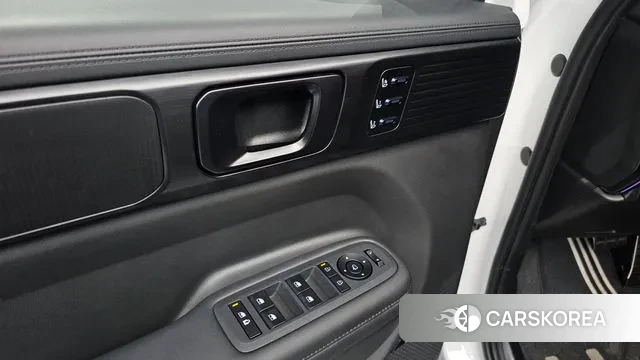 Hyundai Santa Fe (MX5) id 3353959 из Кореи 9