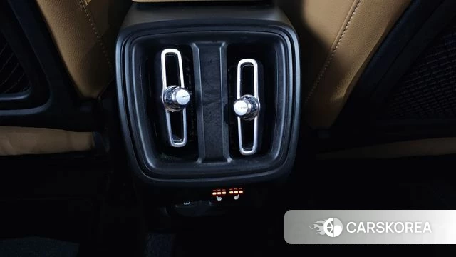 Volvo XC40 id 4481453 из Кореи 9