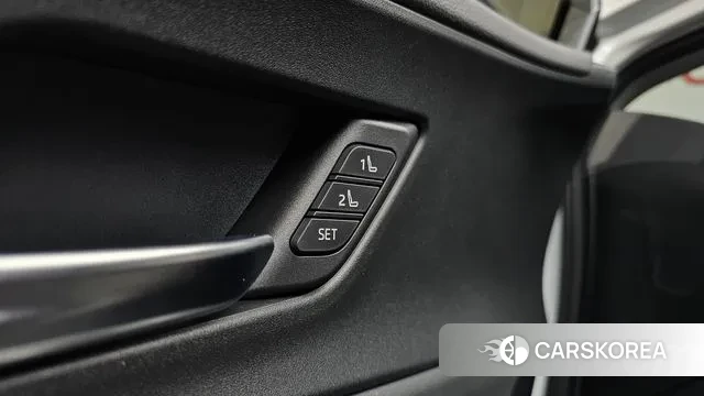 Toyota Prius 5th Generation id 3528106 из Кореи 9