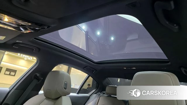 BMW 5 Series (G60) id 3831732 из Кореи 9