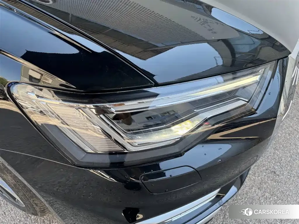 Audi A6L id 4546562 из Китая 9