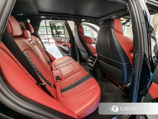 BMW X5 M id 4274736 из Китая 9