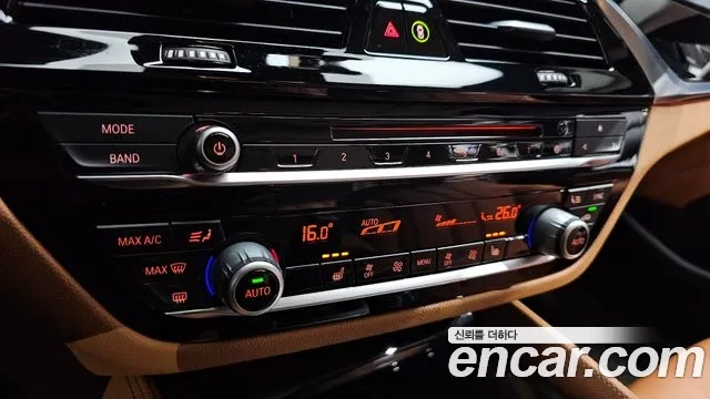 BMW 5 Series (G30) id 2937451 из Кореи 9