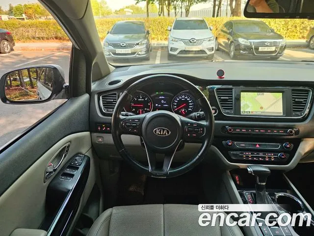 Kia The New Carnival id 2675832 из Кореи 9