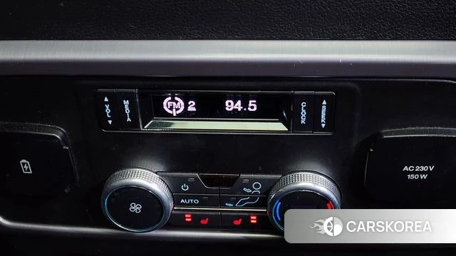 Ford Expeditation id 3865992 из Кореи 9