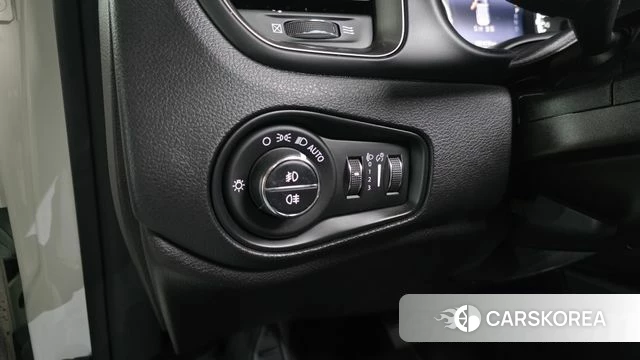 Jeep Renegade id 4304460 из Кореи 9
