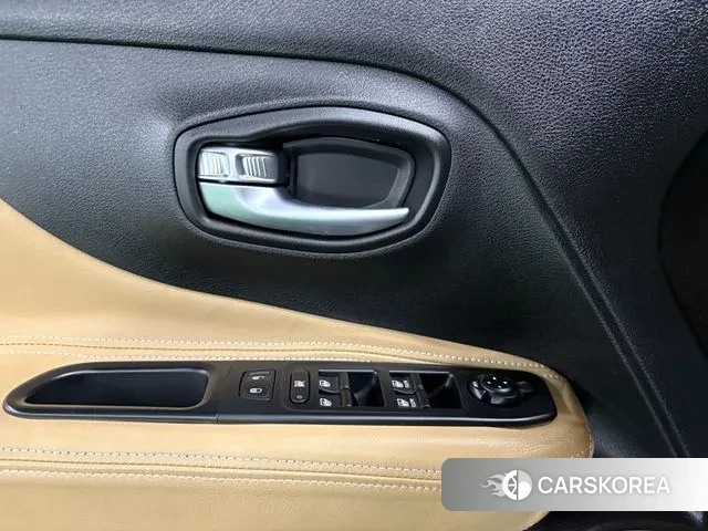 Jeep Renegade id 3340587 из Кореи 9