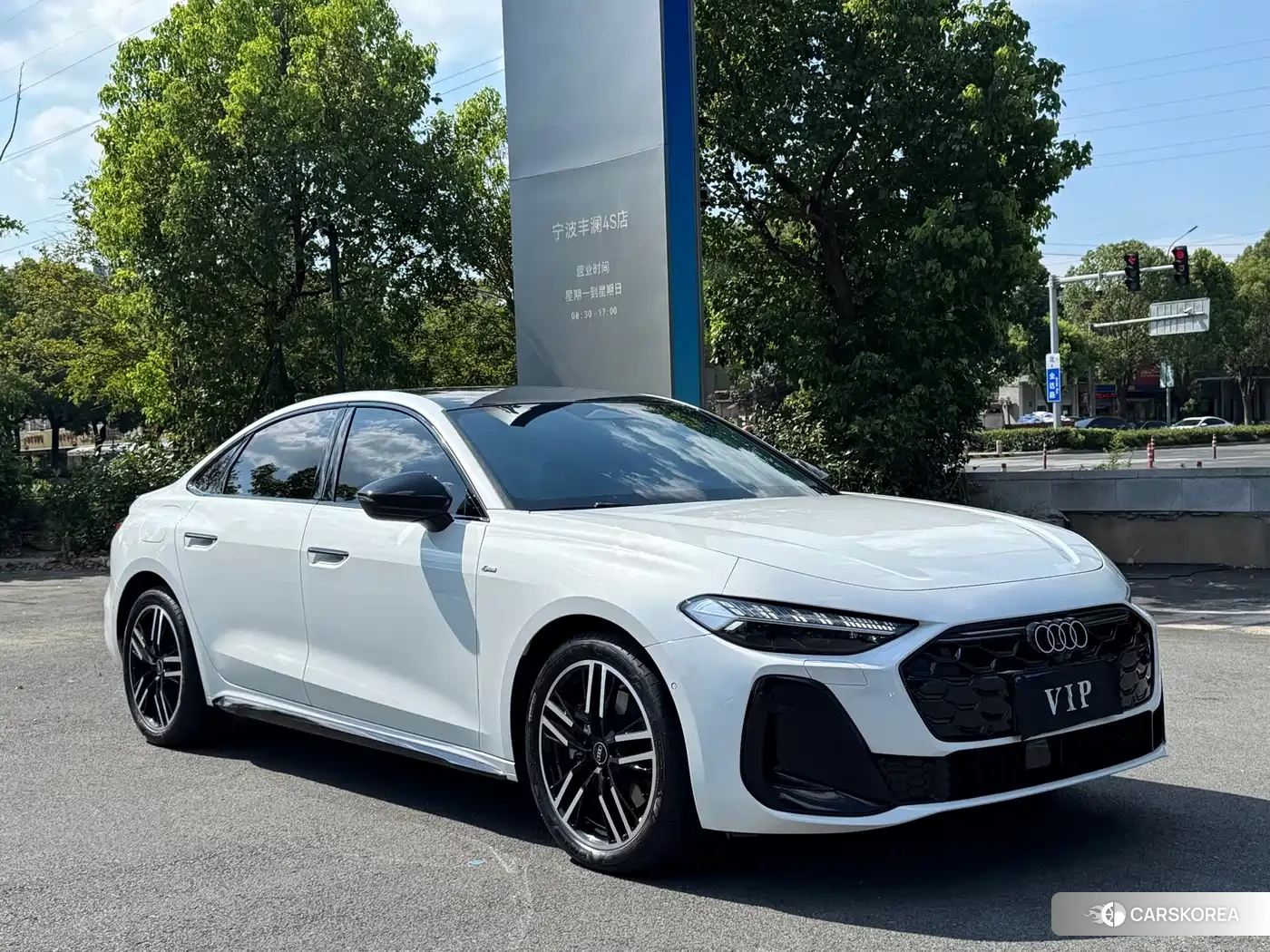 Audi A5L id 4644489 из Китая 9