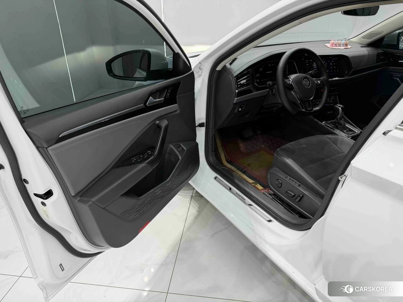 Volkswagen Sagitar id 4504690 из Китая 9