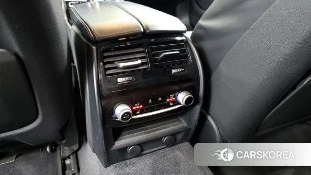 BMW 5 Series (G30) id 3622649 из Кореи 9