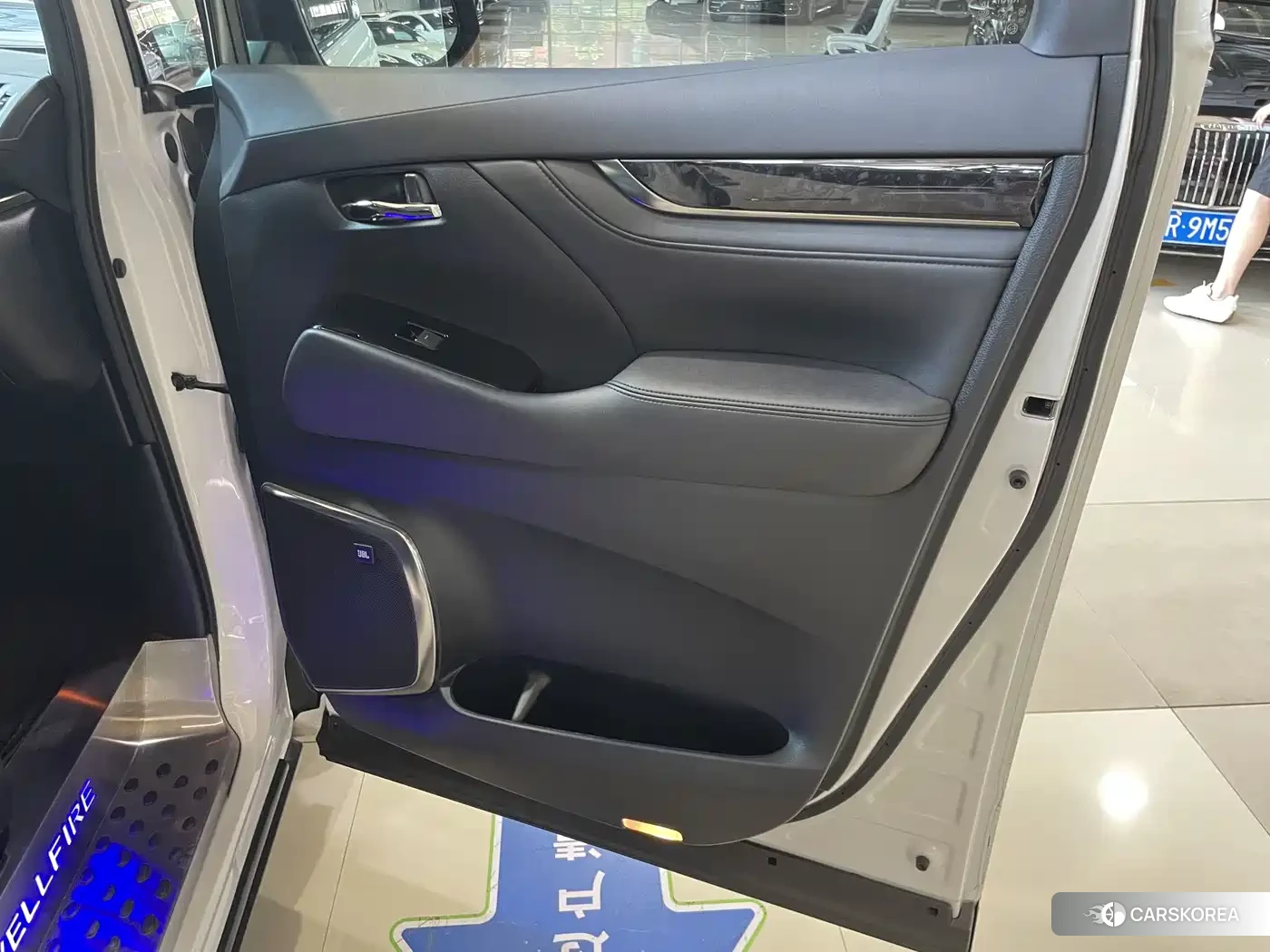 Toyota Vellfire id 4547574 из Китая 9
