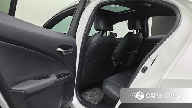 Lexus UX250h id 3556688 из Кореи 9