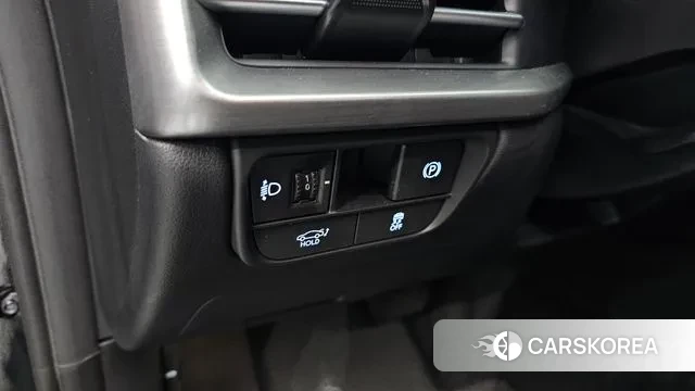 Hyundai Grandeur (GN7) id 3769905 из Кореи 9