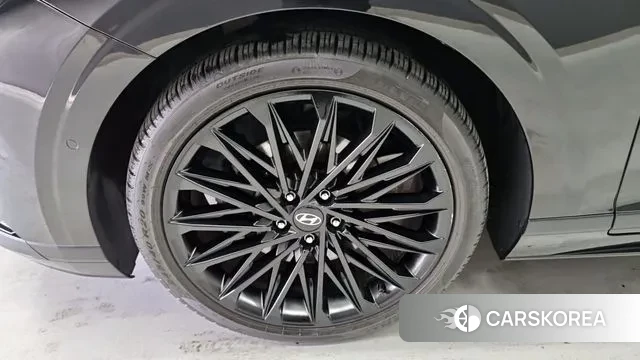 Hyundai Grandeur (GN7) id 3576647 из Кореи 9