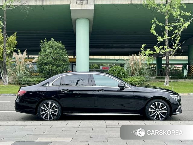 Mercedes-Benz E-class PHEV id 4256117 из Китая 9