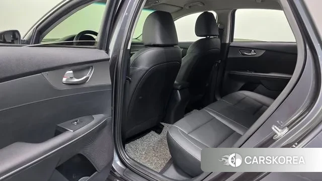 Kia Come New K3 id 3417951 из Кореи 9