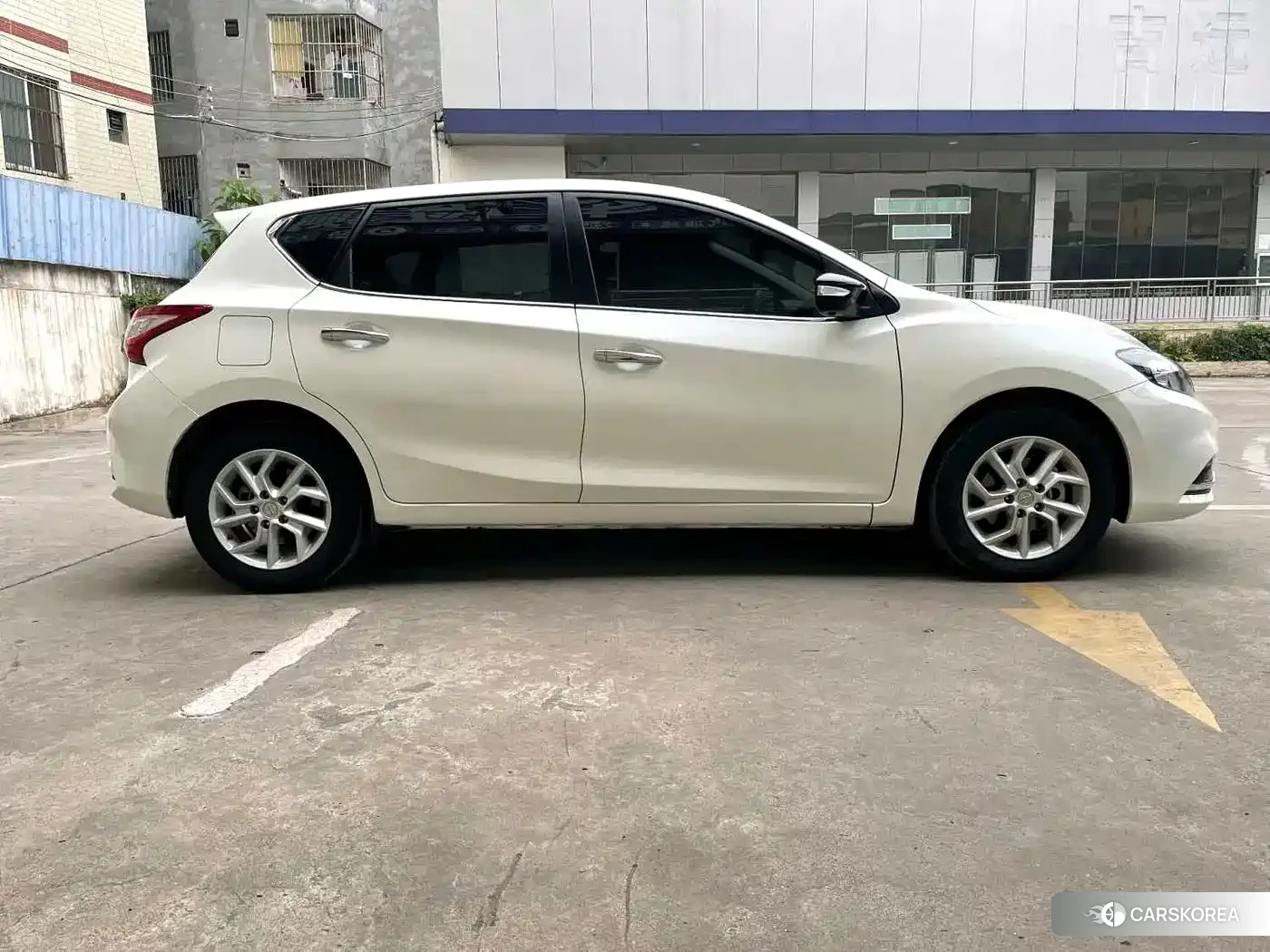 Nissan Tiida id 4548364 из Китая 9