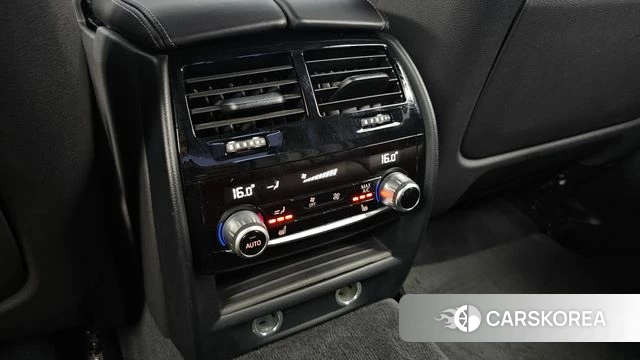 BMW 5 Series (G30) id 4596162 из Кореи 9