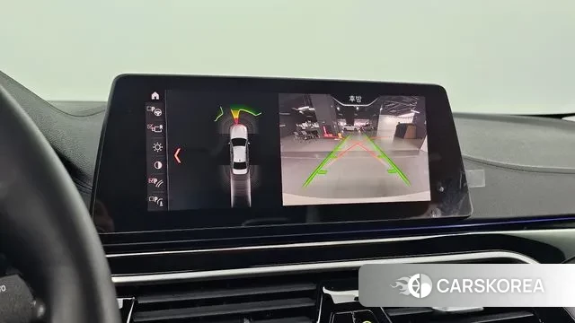 BMW 5 Series (G30) id 3182695 из Кореи 9