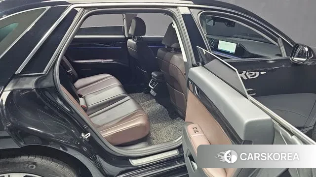 Hyundai Grandeur (GN7) id 2889230 из Кореи 9