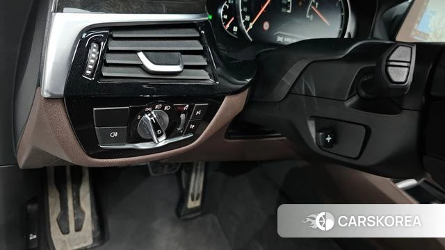 BMW 6 Series GT (G32) id 3845991 из Кореи 9