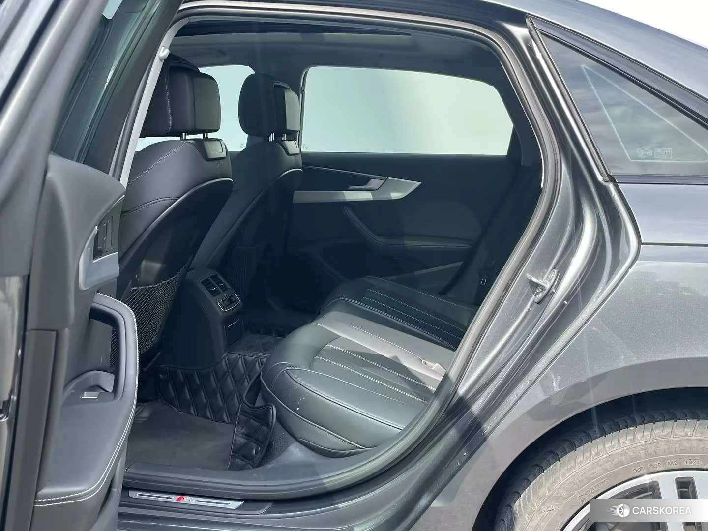 Audi A4L id 4461284 из Китая 9