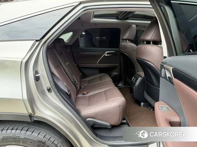 Lexus RX id 4367380 из Китая 9