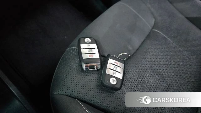 Kia Niro EV id 4501498 из Кореи 9
