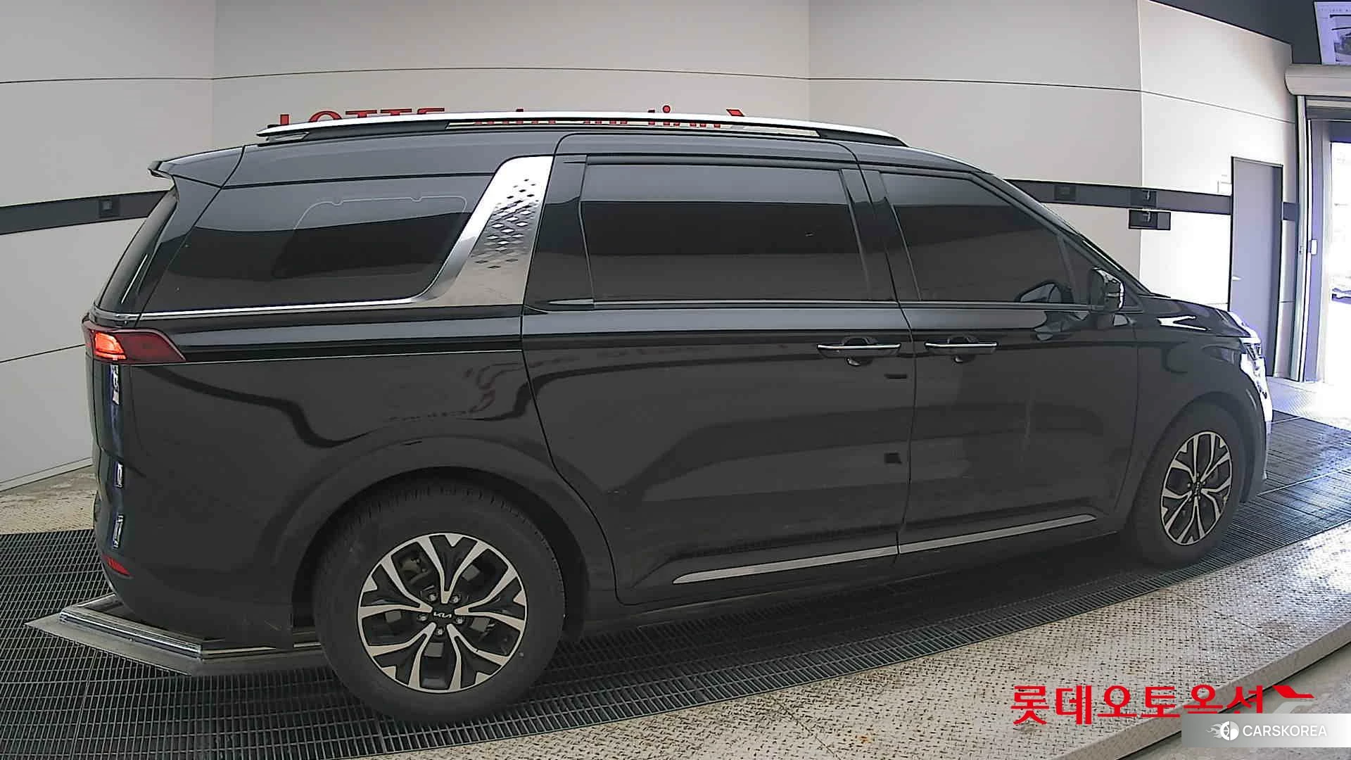 Kia Carnival id 4296861 из Кореи 9