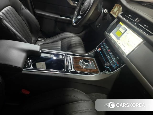 Jaguar XF (X260) id 4350977 из Кореи 9