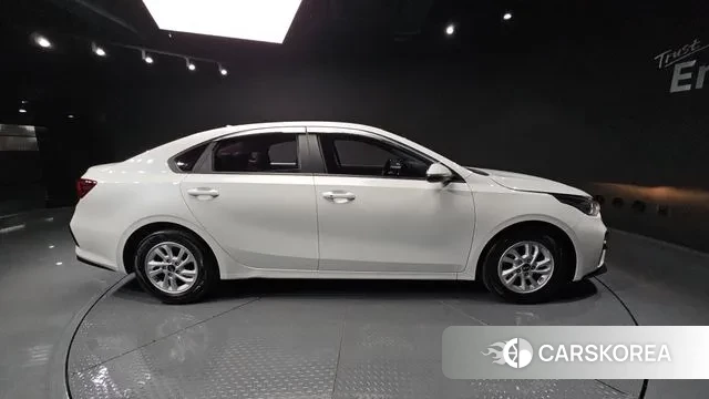 Kia Come New K3 id 3567935 из Кореи 9