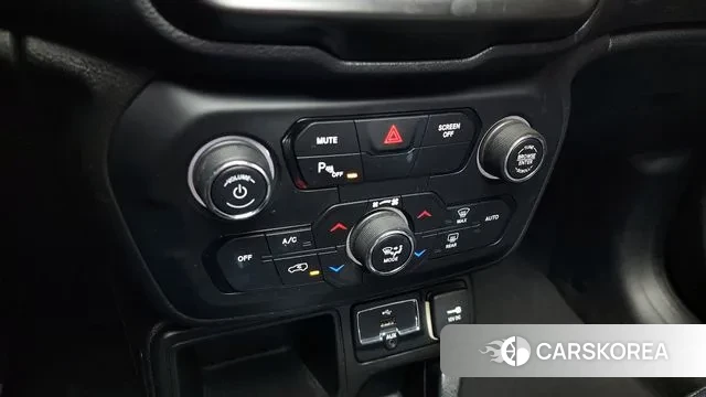 Jeep Renegade id 3789575 из Кореи 9