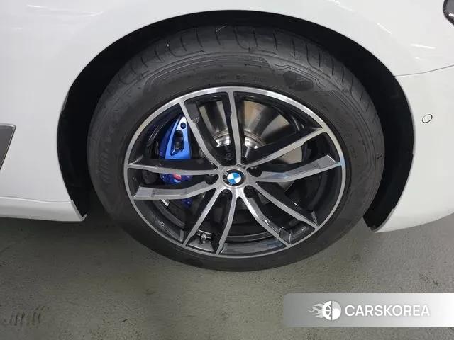 BMW 5 Series (G30) id 3487554 из Кореи 9