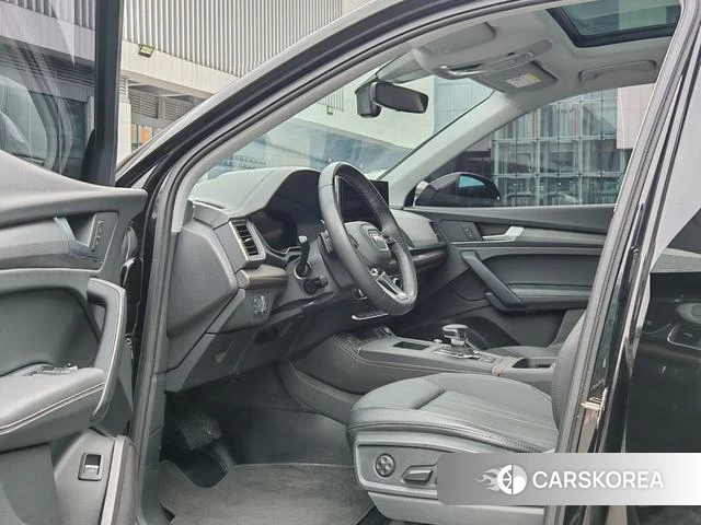Audi Q5L id 3983385 из Китая 9