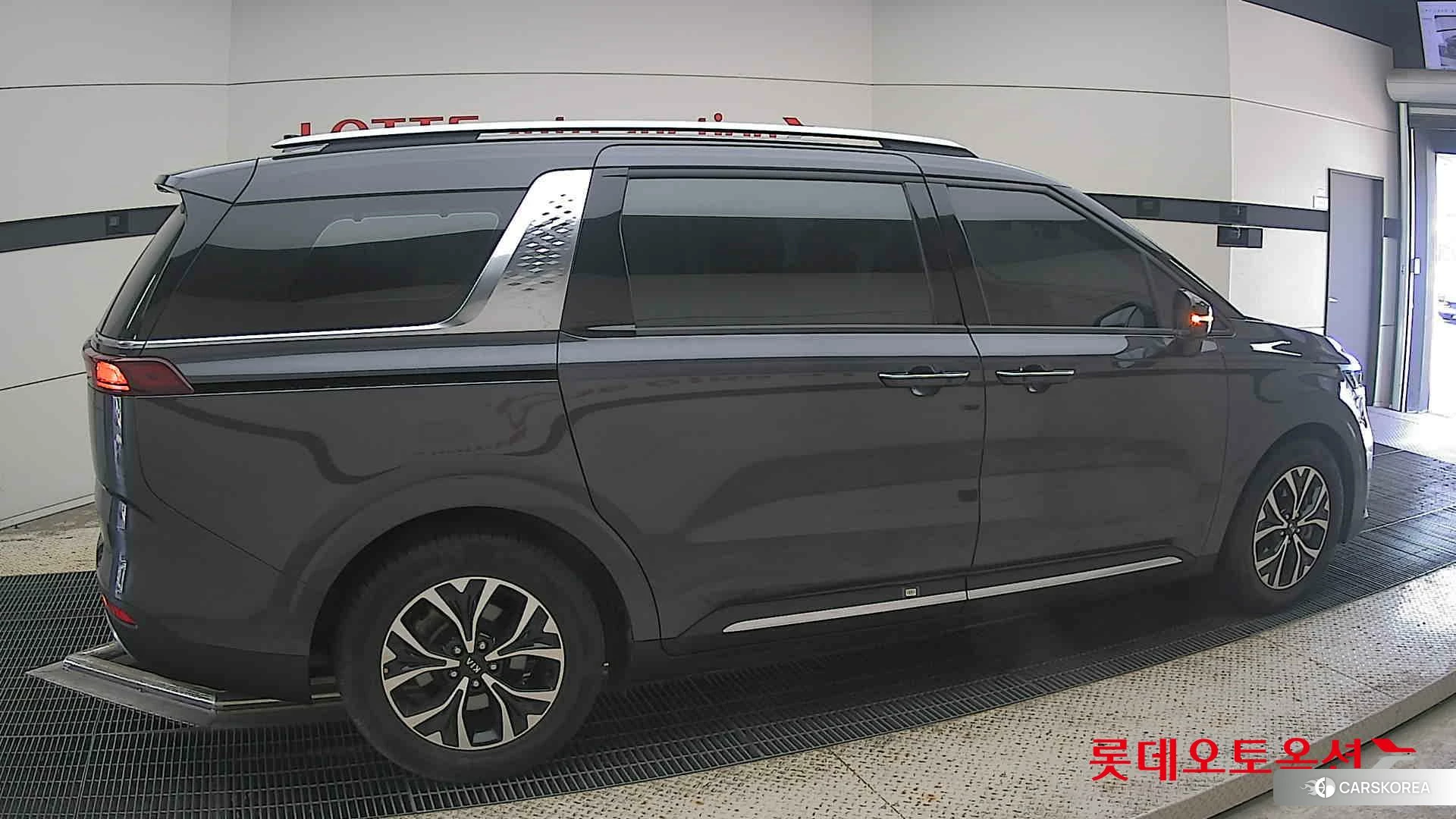Kia Carnival id 4902420 из Кореи 9