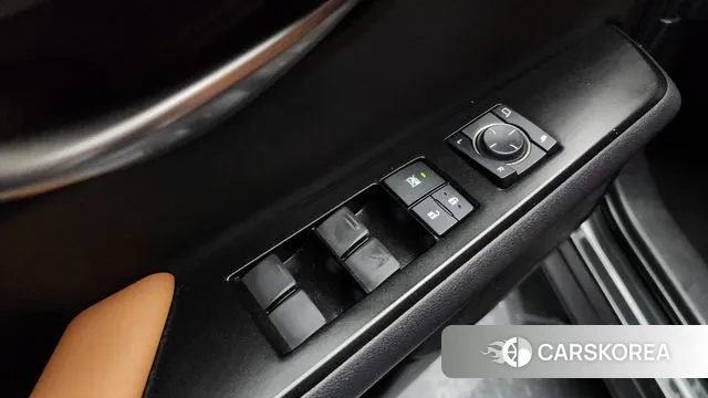 Lexus UX250h id 3478908 из Кореи 9