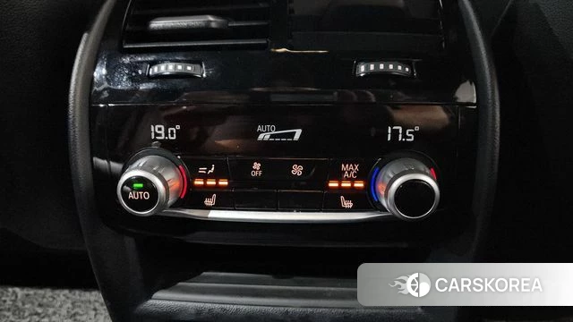 BMW 5 Series (G30) id 3853926 из Кореи 9