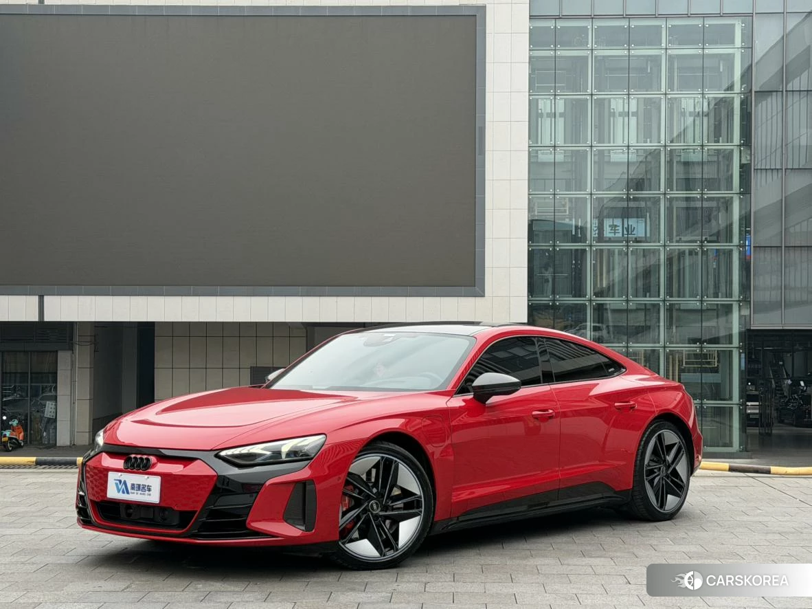 Audi e-tron GT id 4455727 из Китая 9
