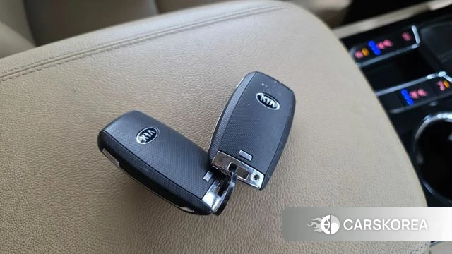 Kia The New Carnival id 4849720 из Кореи 9