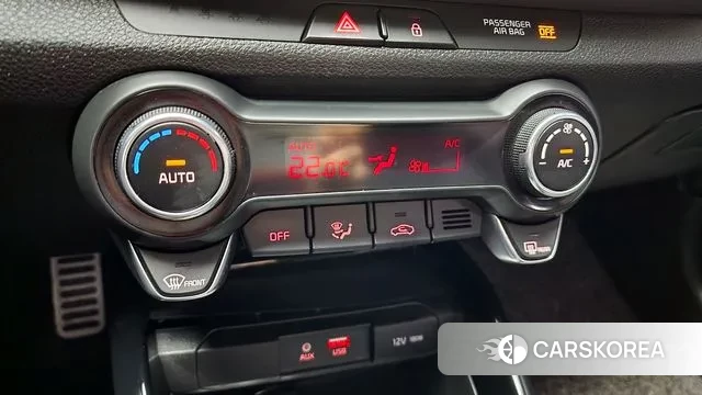 Kia Stonic id 3369040 из Кореи 9