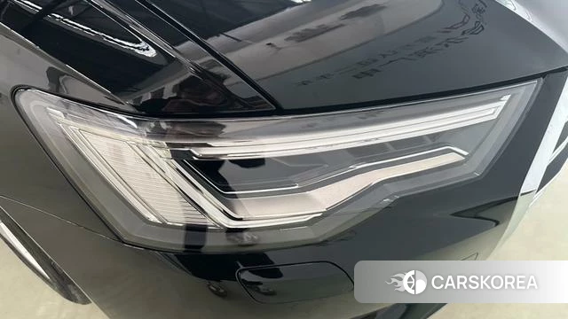 Audi A6L id 4279072 из Китая 9