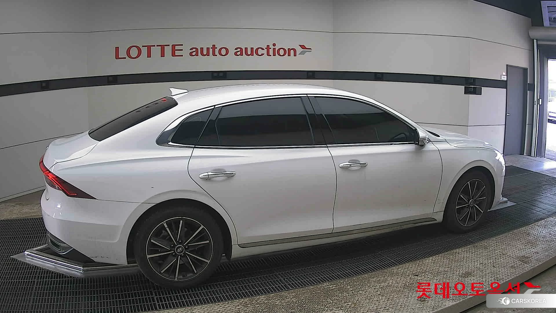 Hyundai Grandeur id 3881986 из Кореи 9