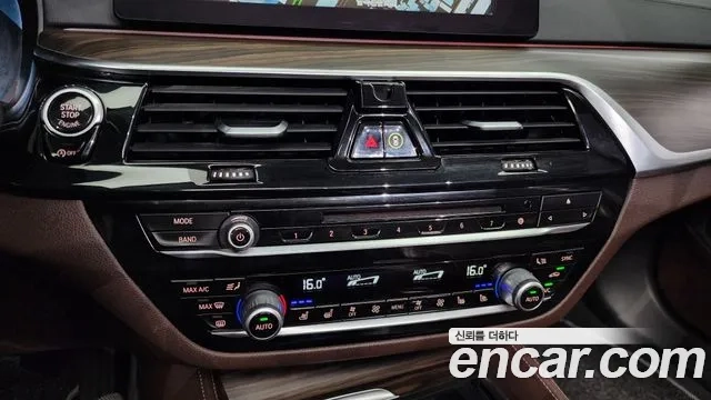 BMW 5 Series (G30) id 2908164 из Кореи 9