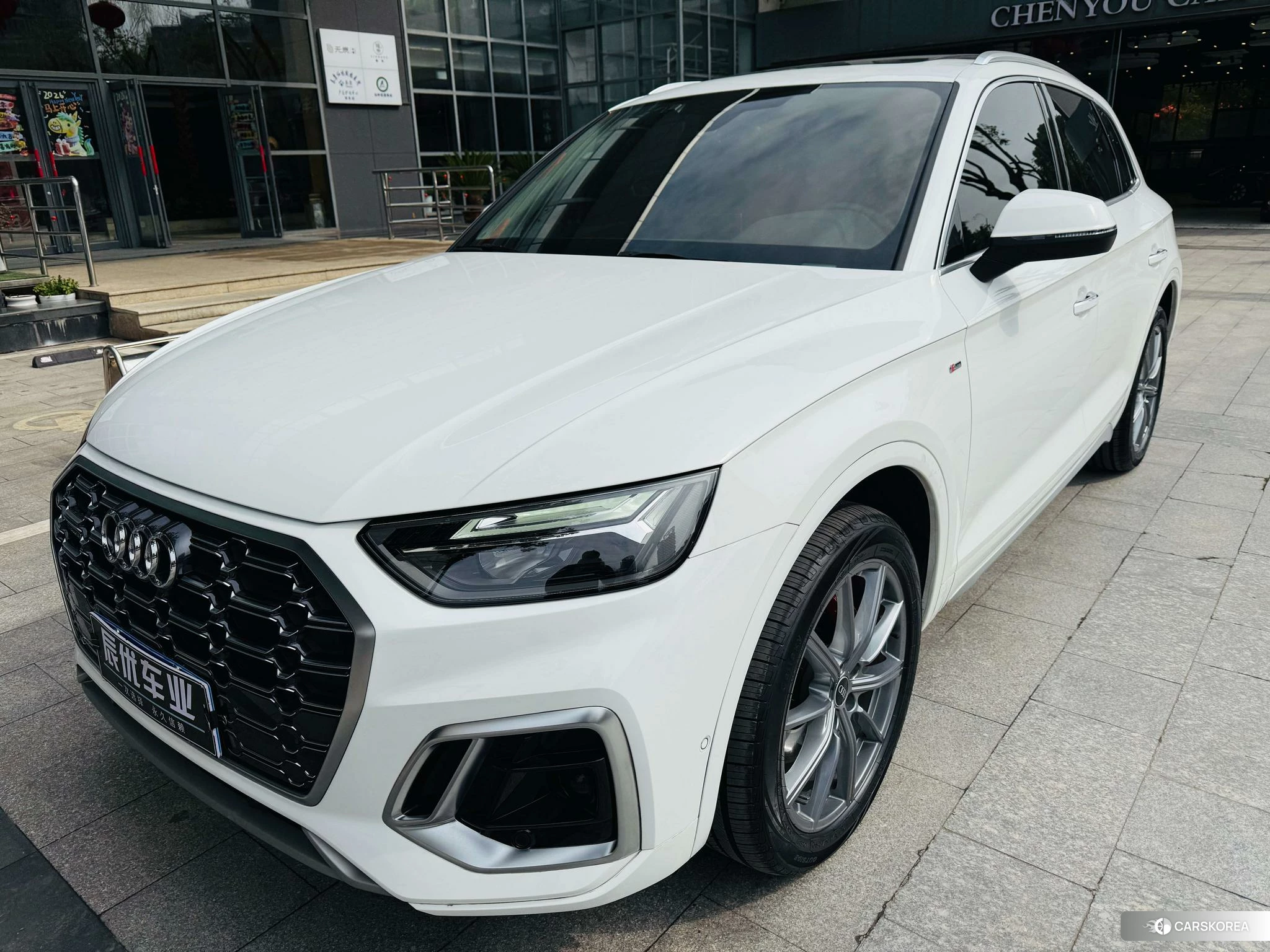 Audi Q5L id 4440835 из Китая 9