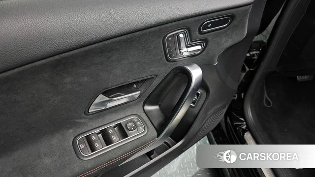 Mercedes-Benz A-Class W177 id 3850326 из Кореи 9